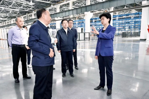 梁惠玲蒞臨九洲集團，深入包聯(lián)企業(yè)調(diào)研