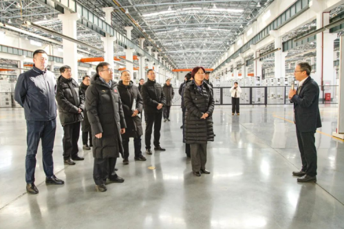 全國工商聯(lián)黨組成員、副主席汪鴻雁一行蒞臨九洲集團(tuán)參觀調(diào)研